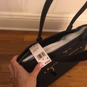 NWT Michael Kors Nylon Kelsey Zip Tote in Black